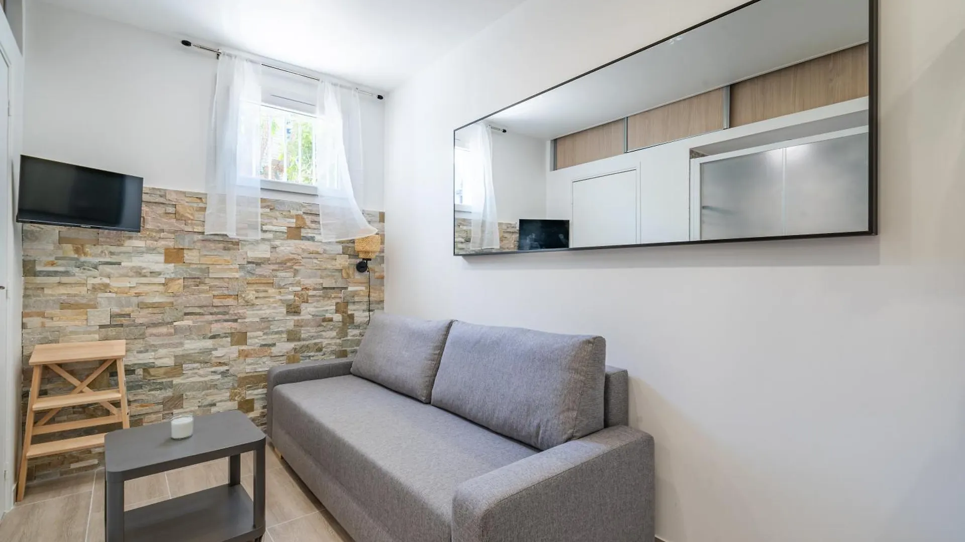 Port De Nice, Charmant Studio Apartment